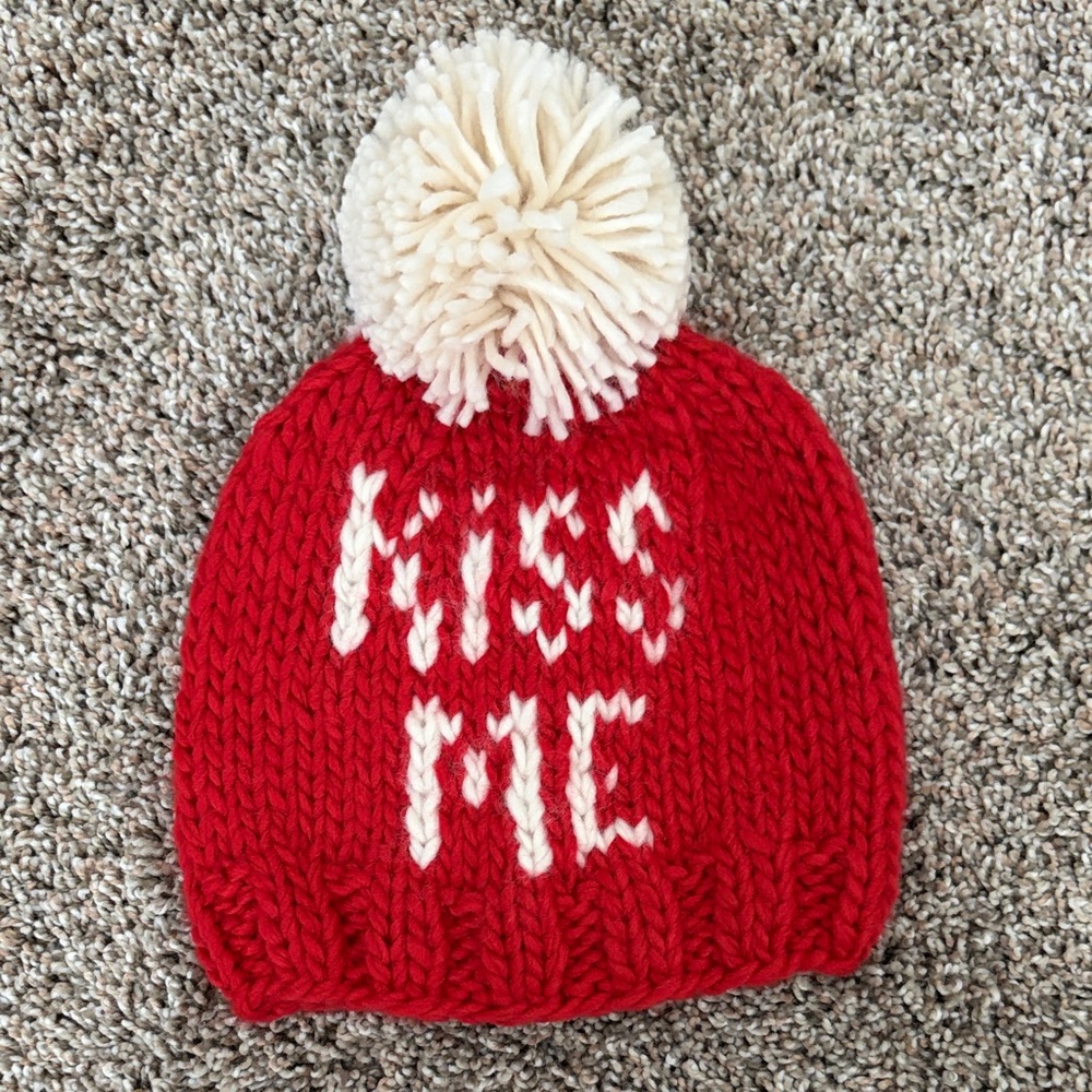 Huggalugs “Kiss Me” Beanie
